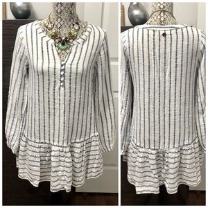 📣 Rip Curl Blue & White Top